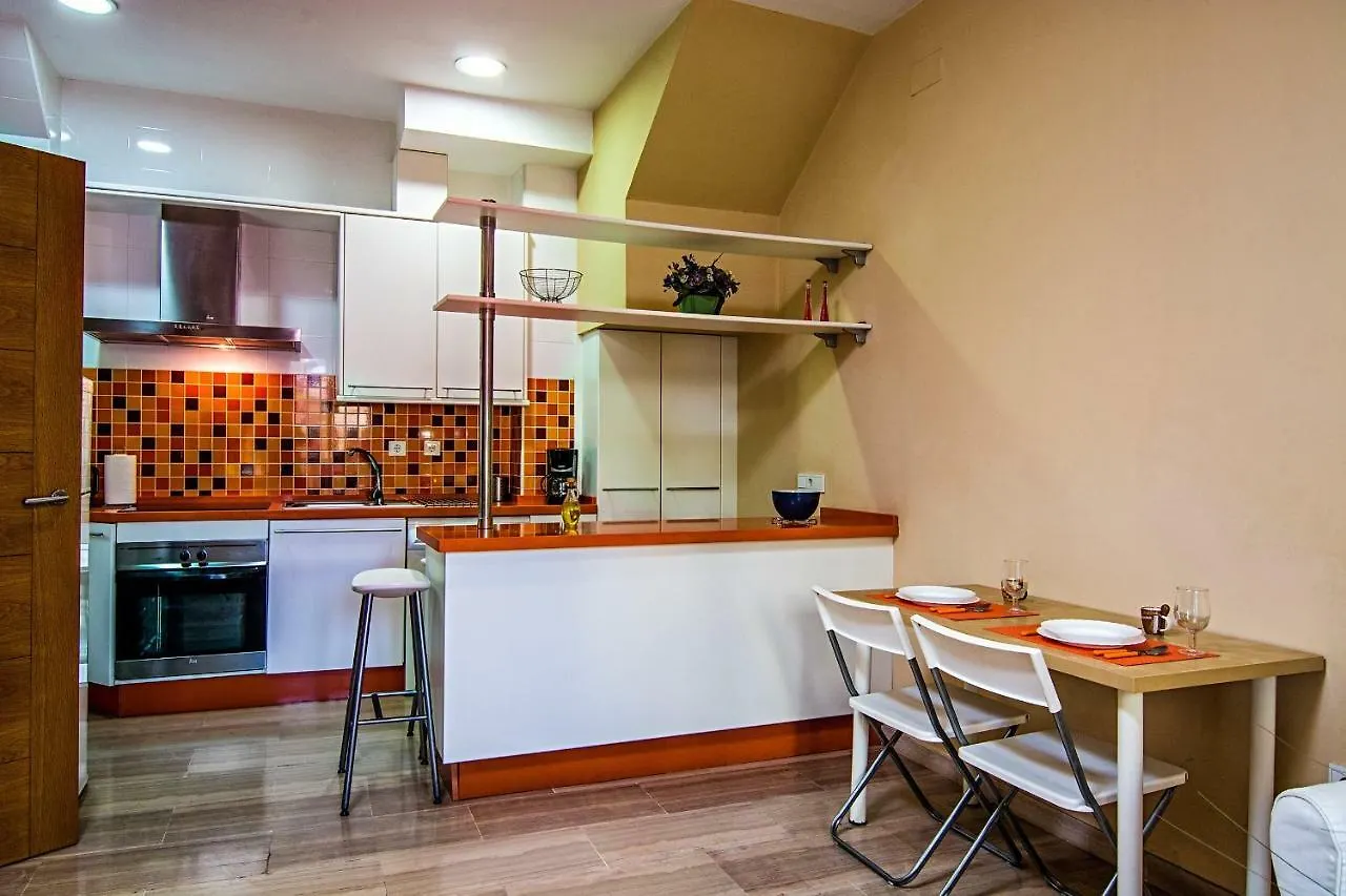 Descubrehome Conquista Puerta De La Carne Севилья Испания